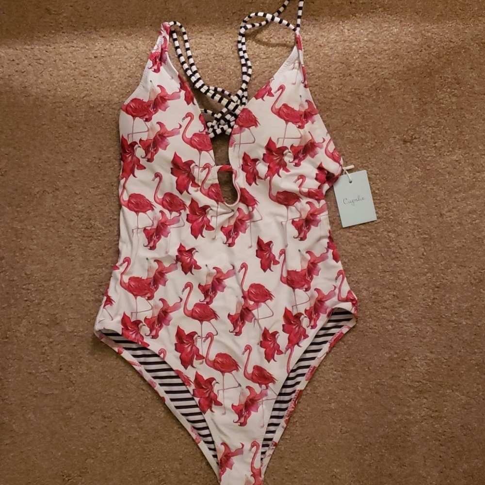 One piece swim suit
